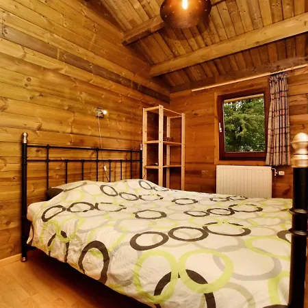 Cosy Chalet In With Fenced Garden Chalet *