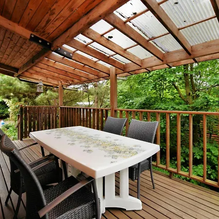 Cosy Chalet In With Fenced Garden