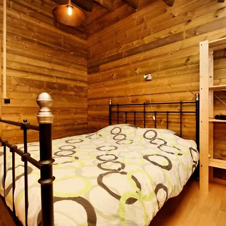 Cosy Chalet In With Fenced Garden Σαλέ